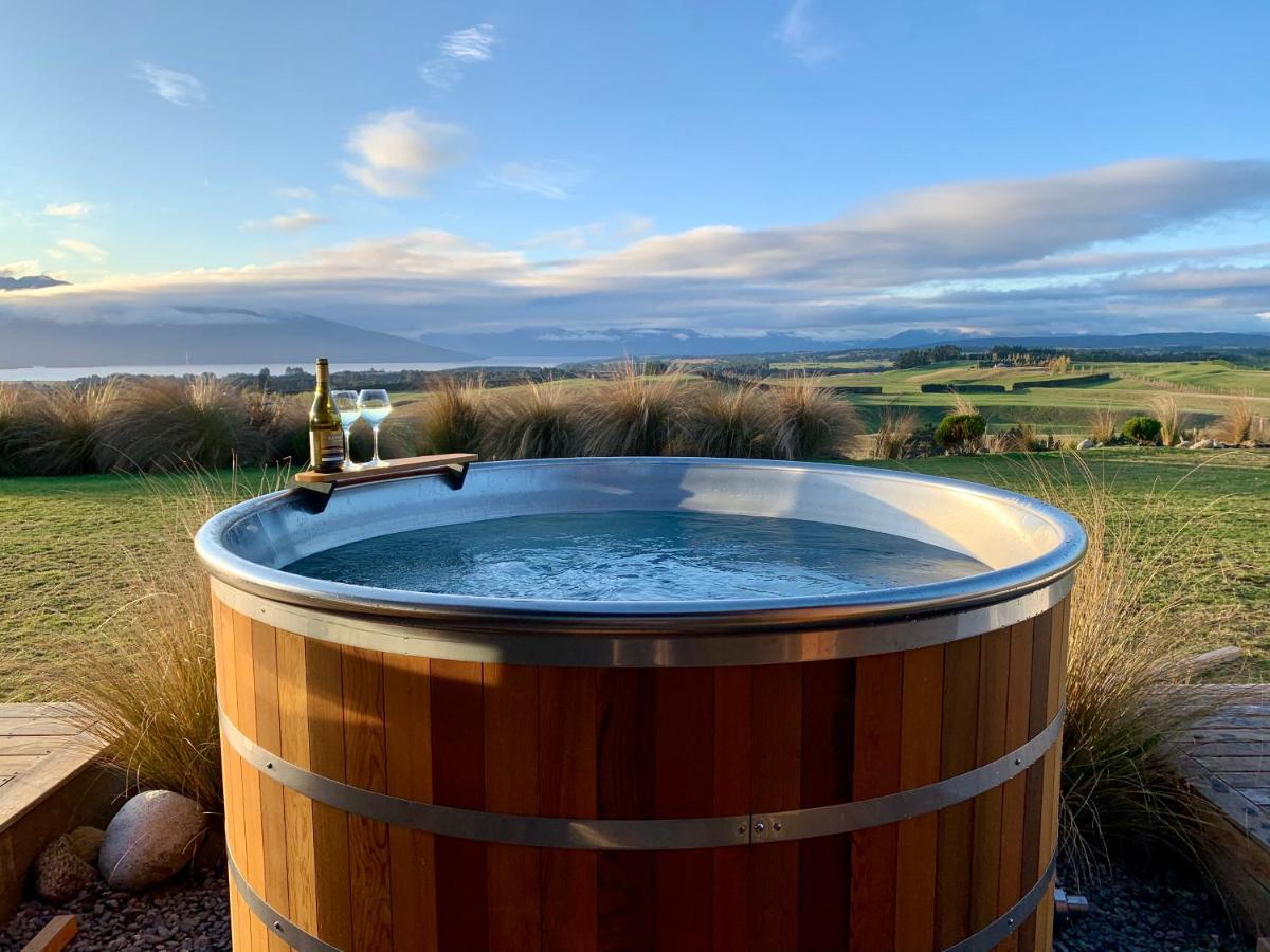 Villa Fiordland Eco-Retreat -- Panoramic Views -- Hot Tub à Te Anau Extérieur photo