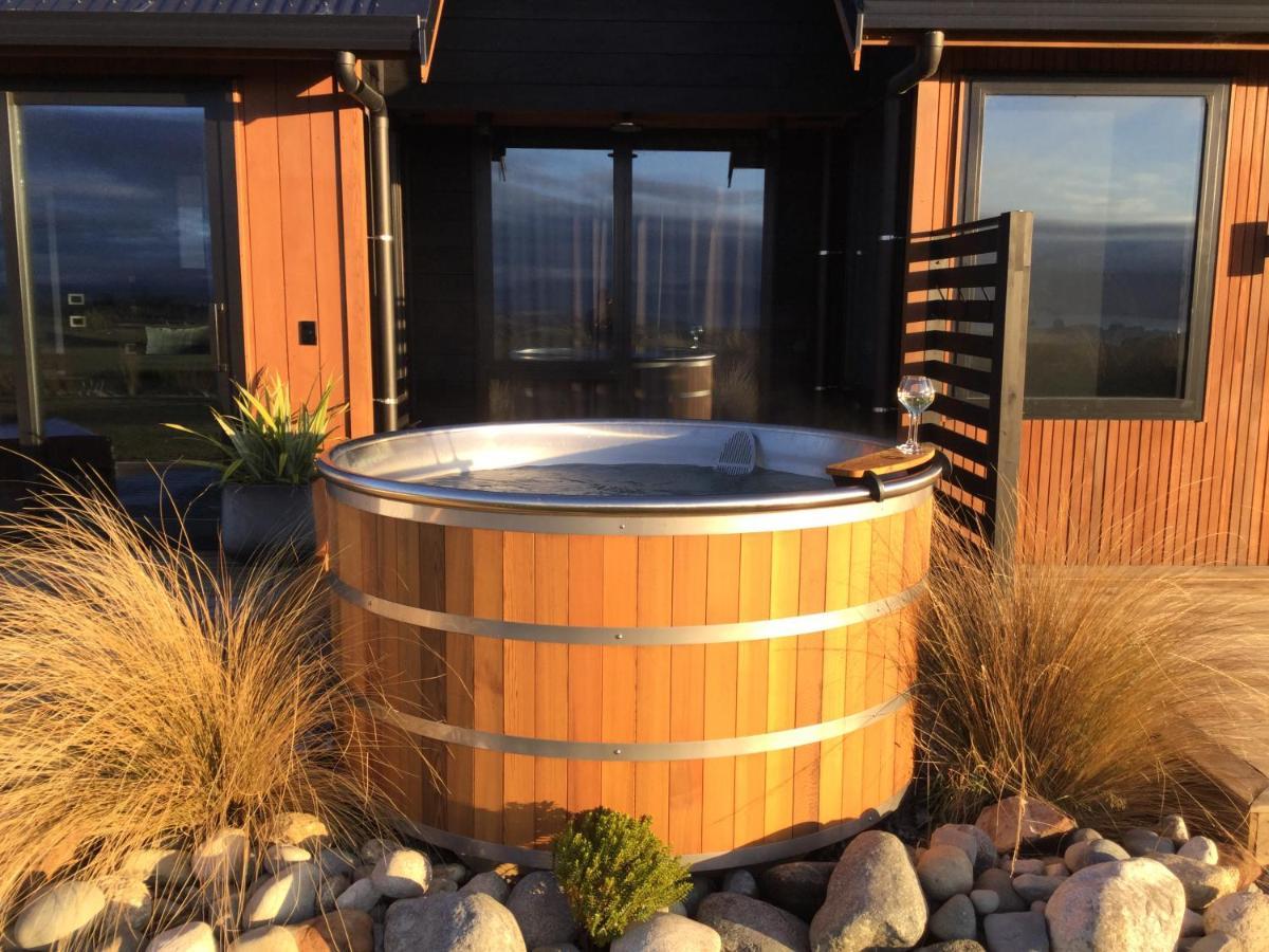 Villa Fiordland Eco-Retreat -- Panoramic Views -- Hot Tub à Te Anau Extérieur photo
