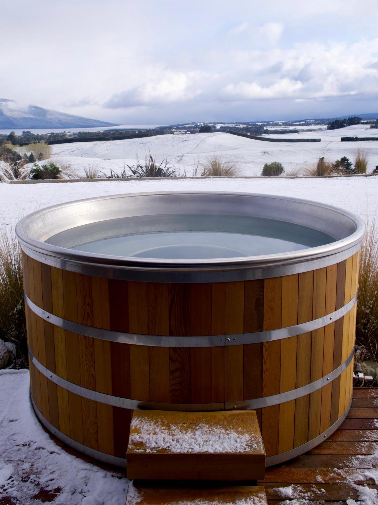 Villa Fiordland Eco-Retreat -- Panoramic Views -- Hot Tub à Te Anau Extérieur photo