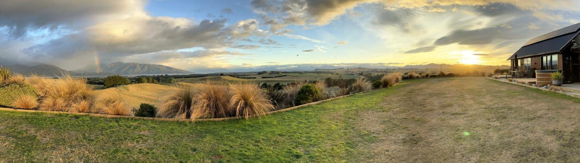 Villa Fiordland Eco-Retreat -- Panoramic Views -- Hot Tub à Te Anau Extérieur photo